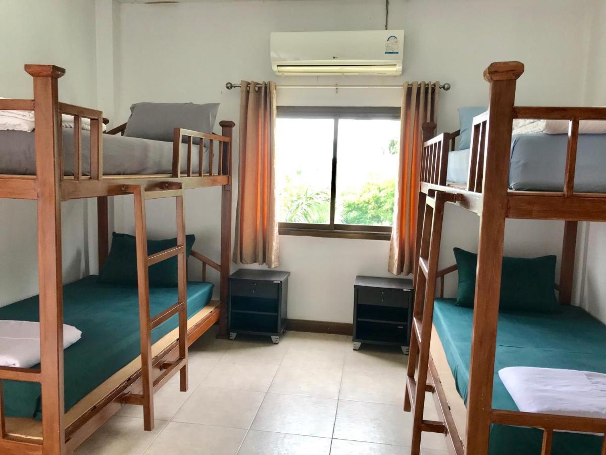 بيت شباب Hiranyika Cafe & Bed لكوه ساموي المظهر الخارجي الصورة