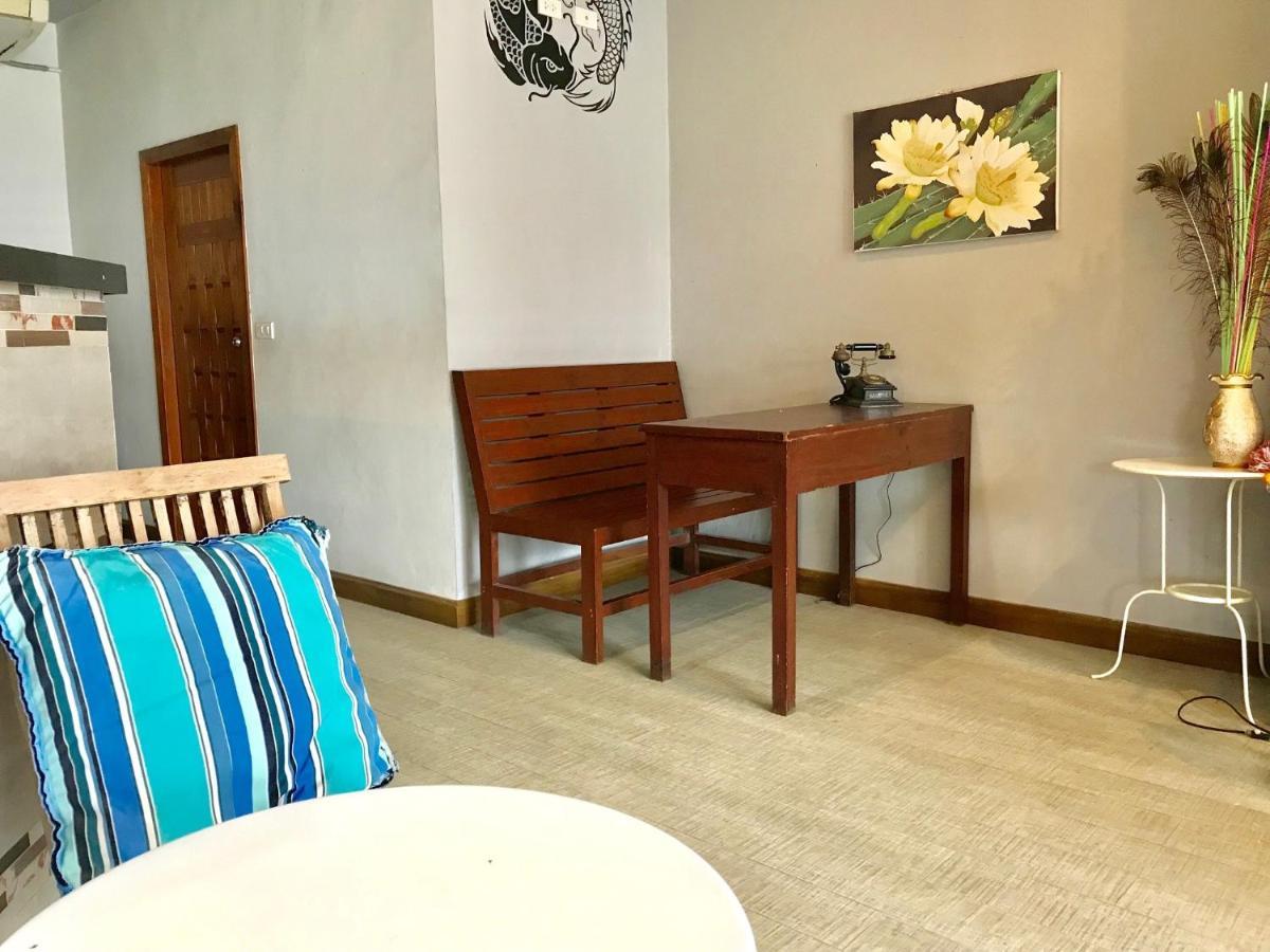 بيت شباب Hiranyika Cafe & Bed لكوه ساموي المظهر الخارجي الصورة